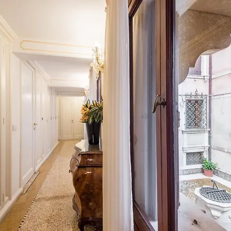 Ca' Dei Cuori On The Grand Canal ונציה