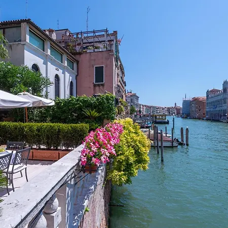 Apartment Ca' Dei Cuori On The Grand Canal *