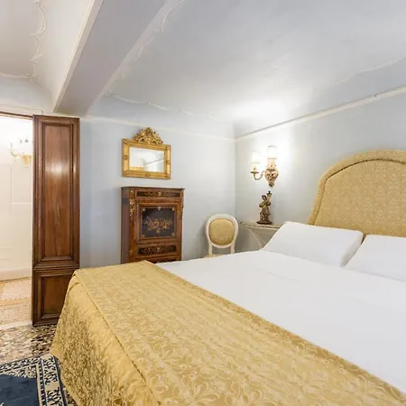 Ca' Dei Cuori On The Grand Canal Apartament